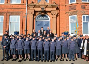 20171112 Sqn on Flxto Town Hall Steps