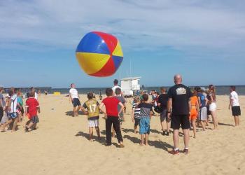 Beach ball kids