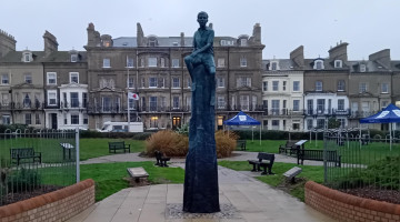 Statue of Benjamin Britten as a child